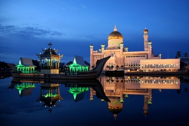 640px-sultan-omar-ali-saifuddin-mosque-02.jpg