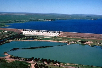 800px-usace-john-martin-dam-arkansas-river.jpg