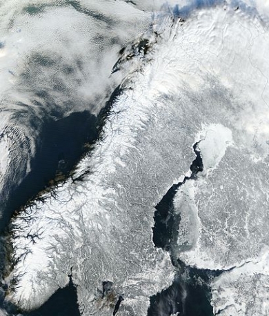 409px-satellite-image-of-norway-in-february-2003.jpg