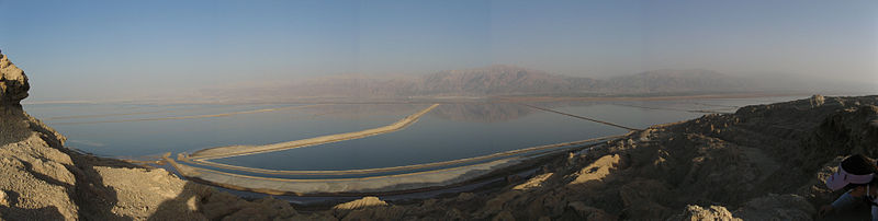 800px-panorama of the dead sea from mount sdom.jpg