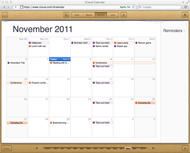 Viewing a calendar on iCloud.com