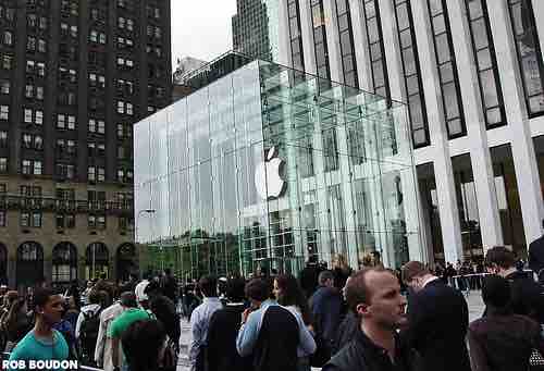 Crowds outside an Apple store