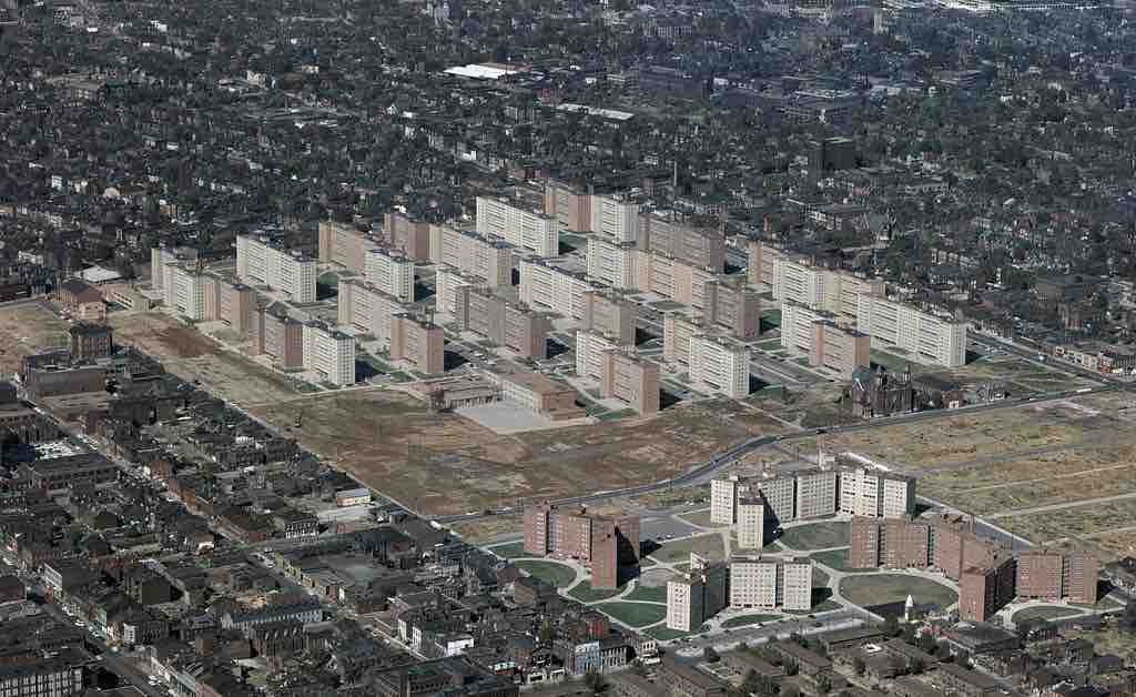 Pruitt-Igoe Housing Development Decay